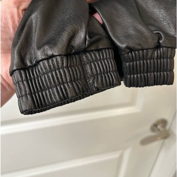 Spanx Faux Leather Jogger Pants Black High Rise Elastic Waist Women’s Sz Medium - Picture 3 of 7